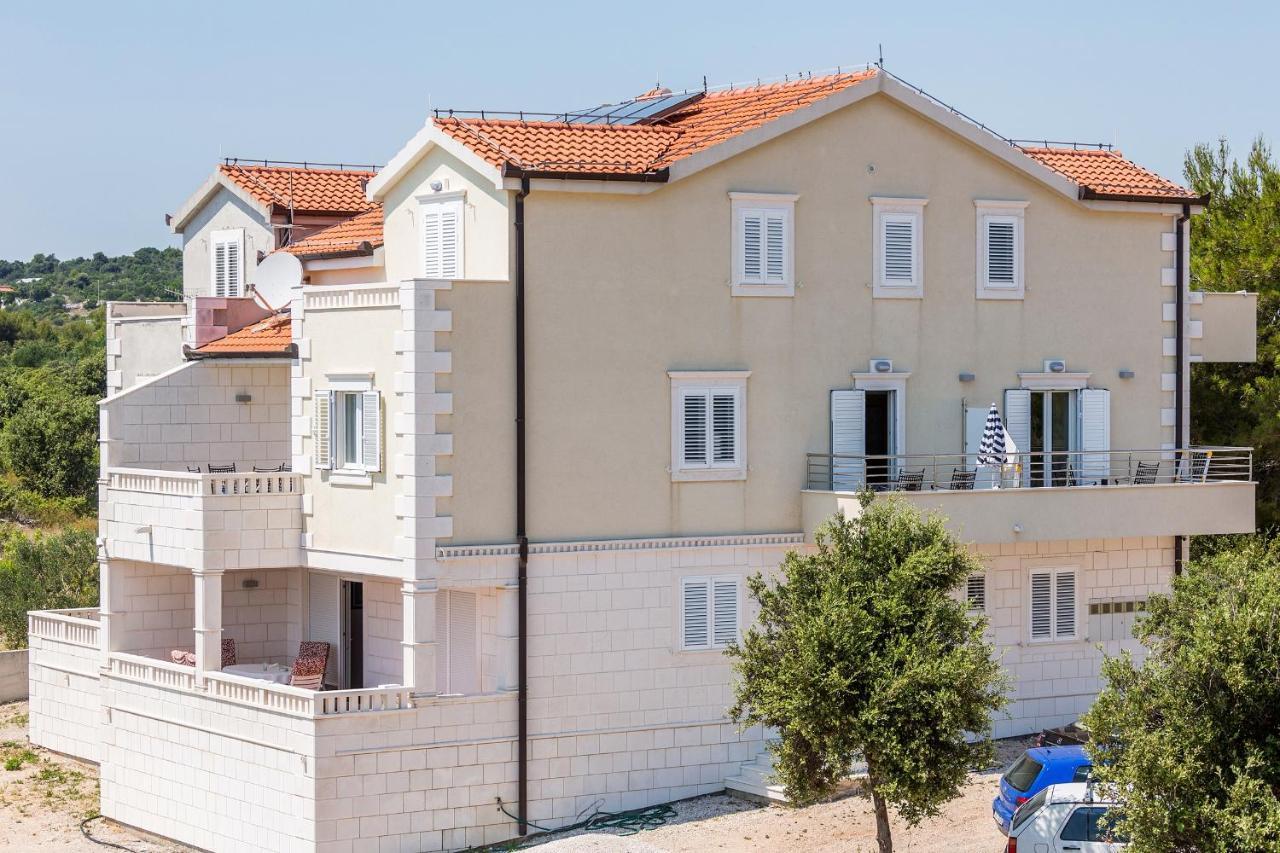 Apartments And Rooms With Parking Space Rogoznica - 10339 Exteriör bild