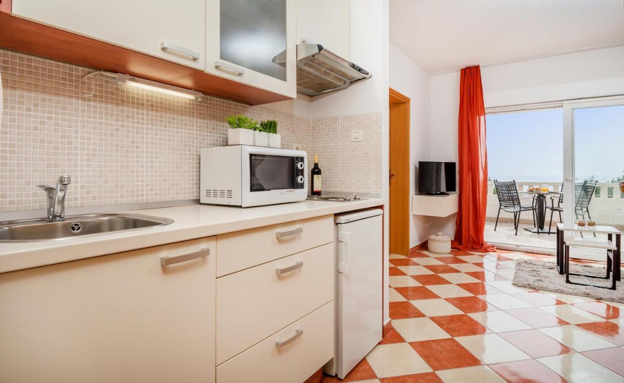 Apartments And Rooms With Parking Space Rogoznica - 10339 Exteriör bild