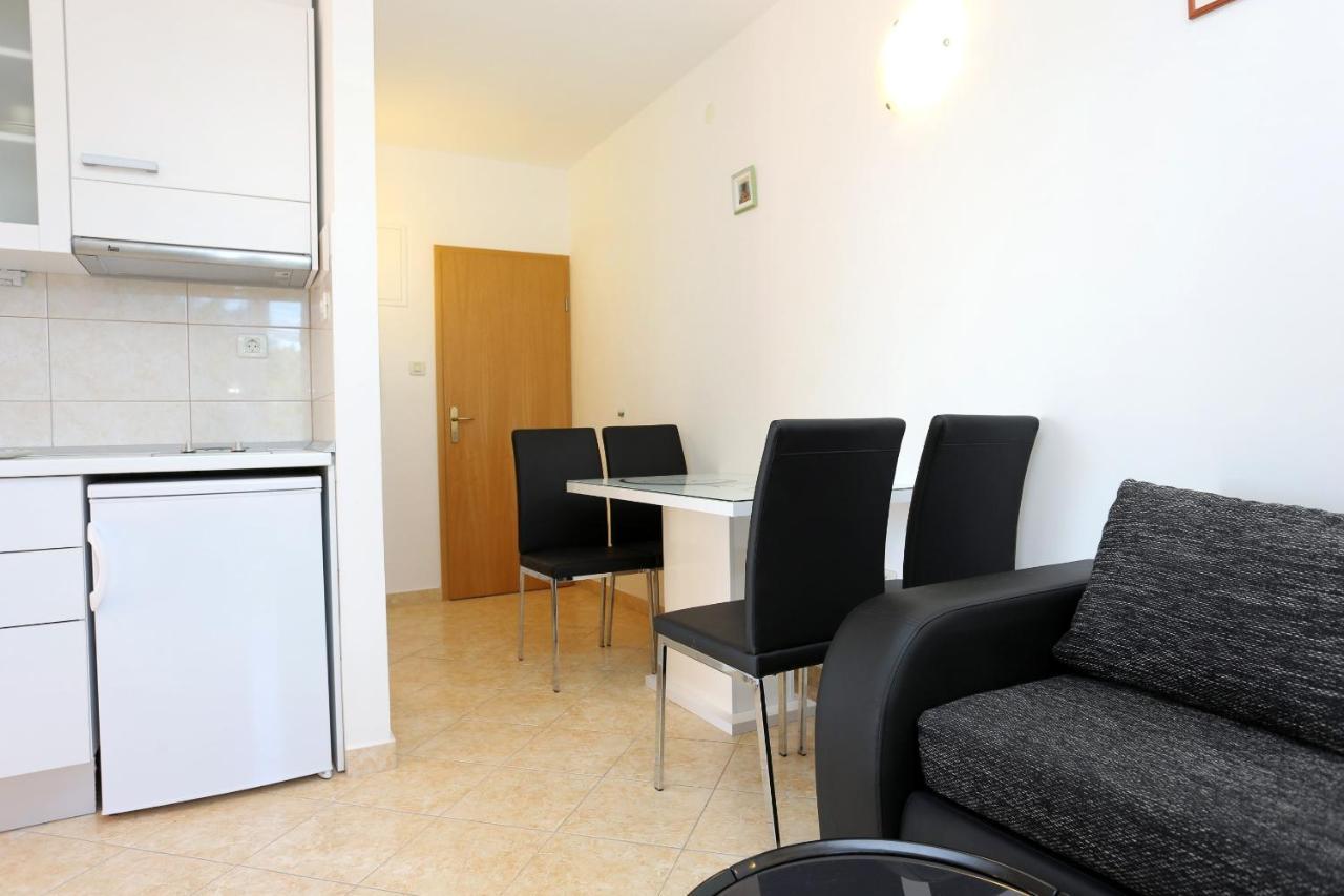 Apartments And Rooms With Parking Space Rogoznica - 10339 Exteriör bild
