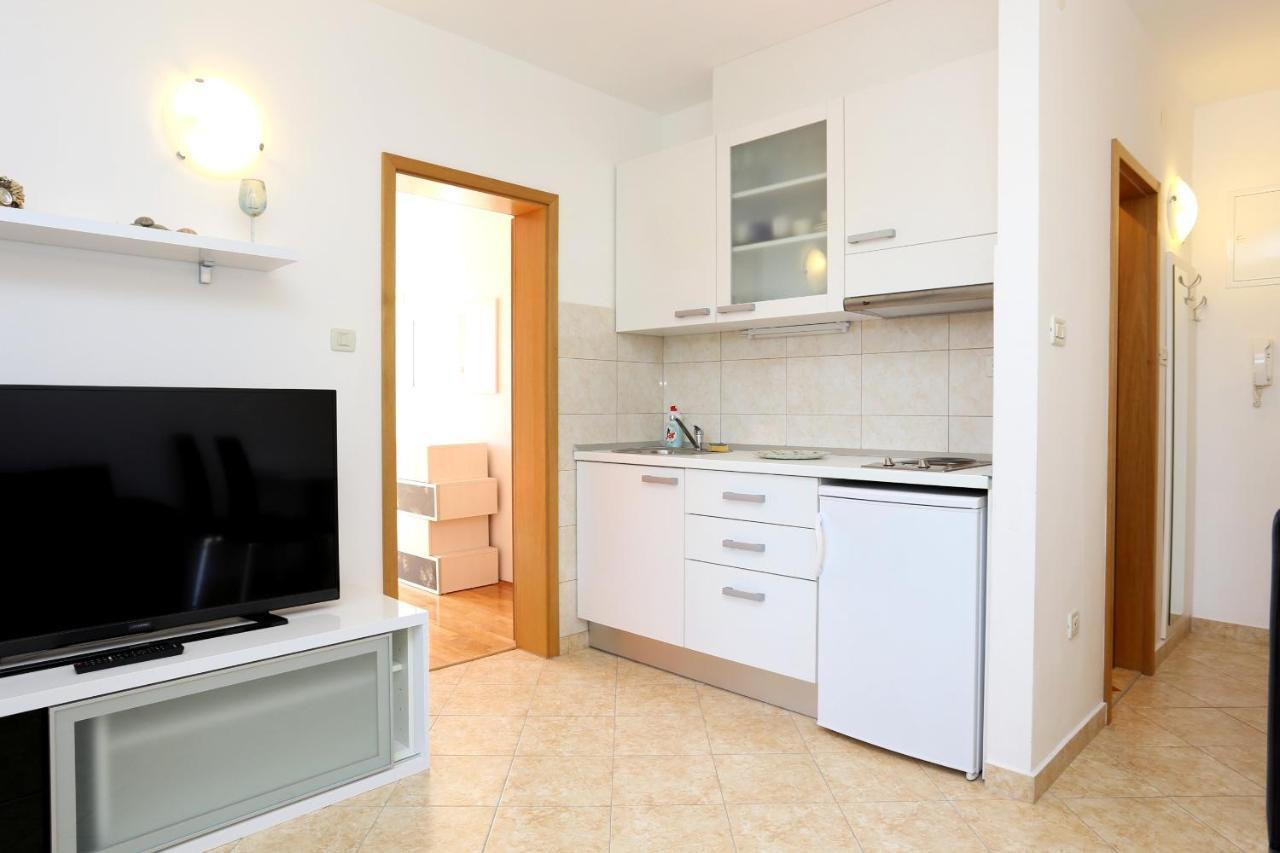 Apartments And Rooms With Parking Space Rogoznica - 10339 Exteriör bild