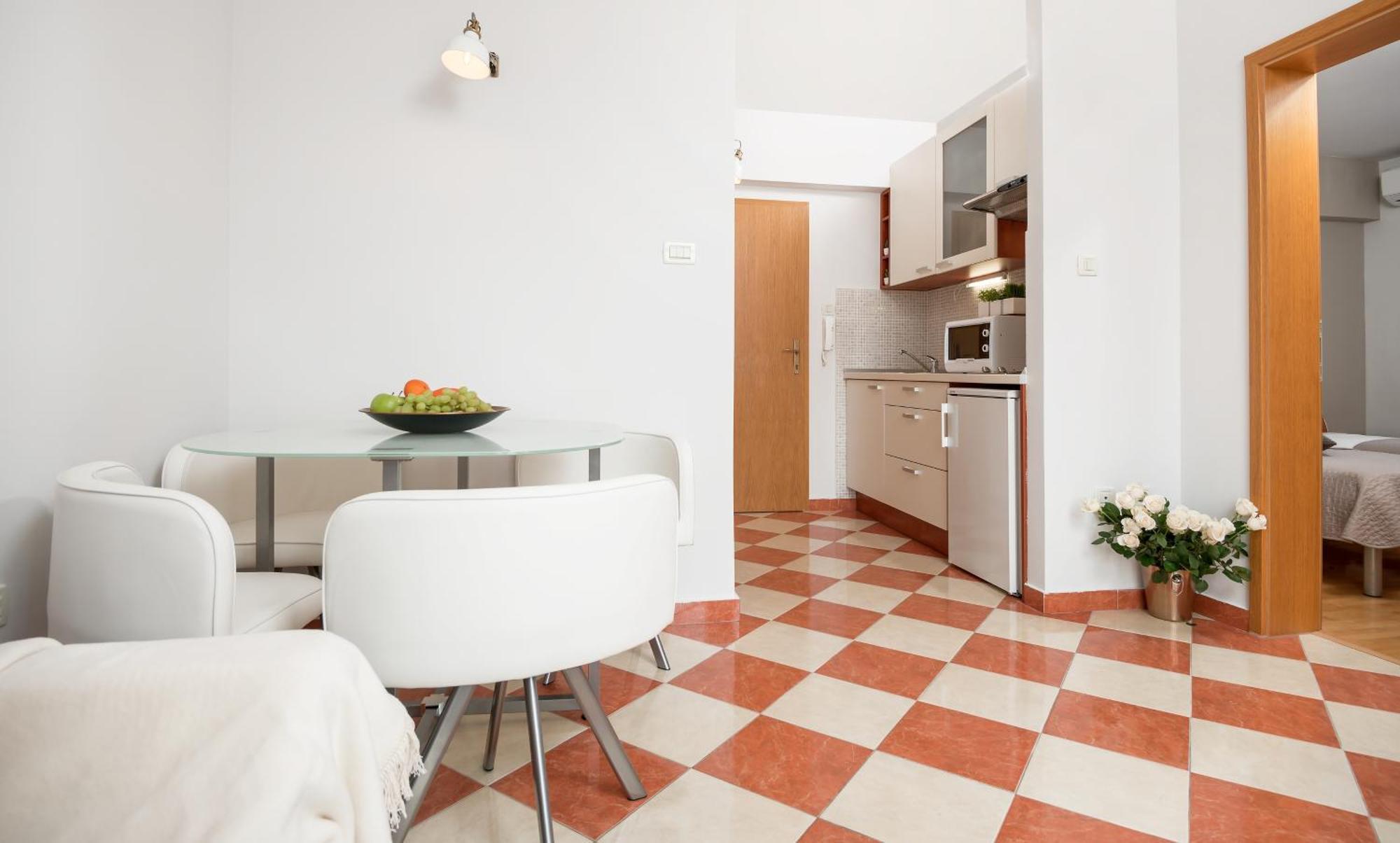 Apartments And Rooms With Parking Space Rogoznica - 10339 Rum bild