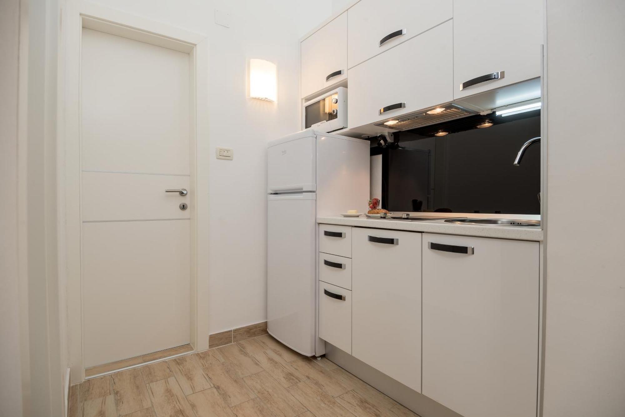 Apartments And Rooms With Parking Space Rogoznica - 10339 Rum bild